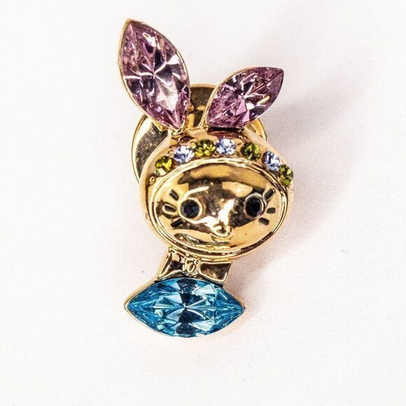 Sparkly Easter Rabbit Chest pin brooch, color: Pink, blue and gold. - Picture 1 of 8